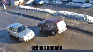 Минирынок, Клубная 📺 Прямо сейчас смотреть онлайн