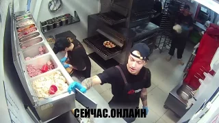 Онлайн трансляция в пиццерии «ПиццаФабрика» на улице Монтклер в Череповце