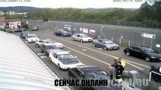 Веб-камера у въезда на гоночный трек Нюрбургринг 📺 Прямо сейчас смотреть онлайн