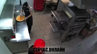 Веб-камера в пиццерии «ПиццаФабрика» на улице Нефтяников, Усинск 📺 Прямо сейчас смотреть онлайн