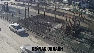 Детская площадка у «Столицы», веб-камера 1 📺 Прямо сейчас смотреть онлайн