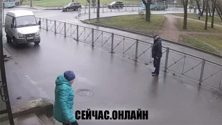 Онлайн трансляция на перекрёстке Железнодорожной улицы и бульвара Алексея Толстого, Пушкин